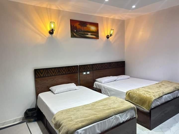 Khufu Pyramids Hotel Kafret el-Gabal Kültér fotó