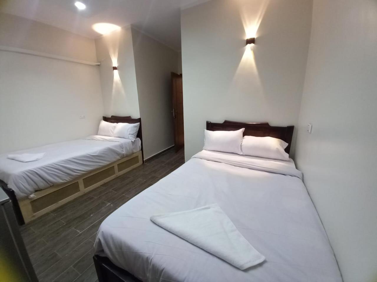 Khufu Pyramids Hotel Kafret el-Gabal Kültér fotó